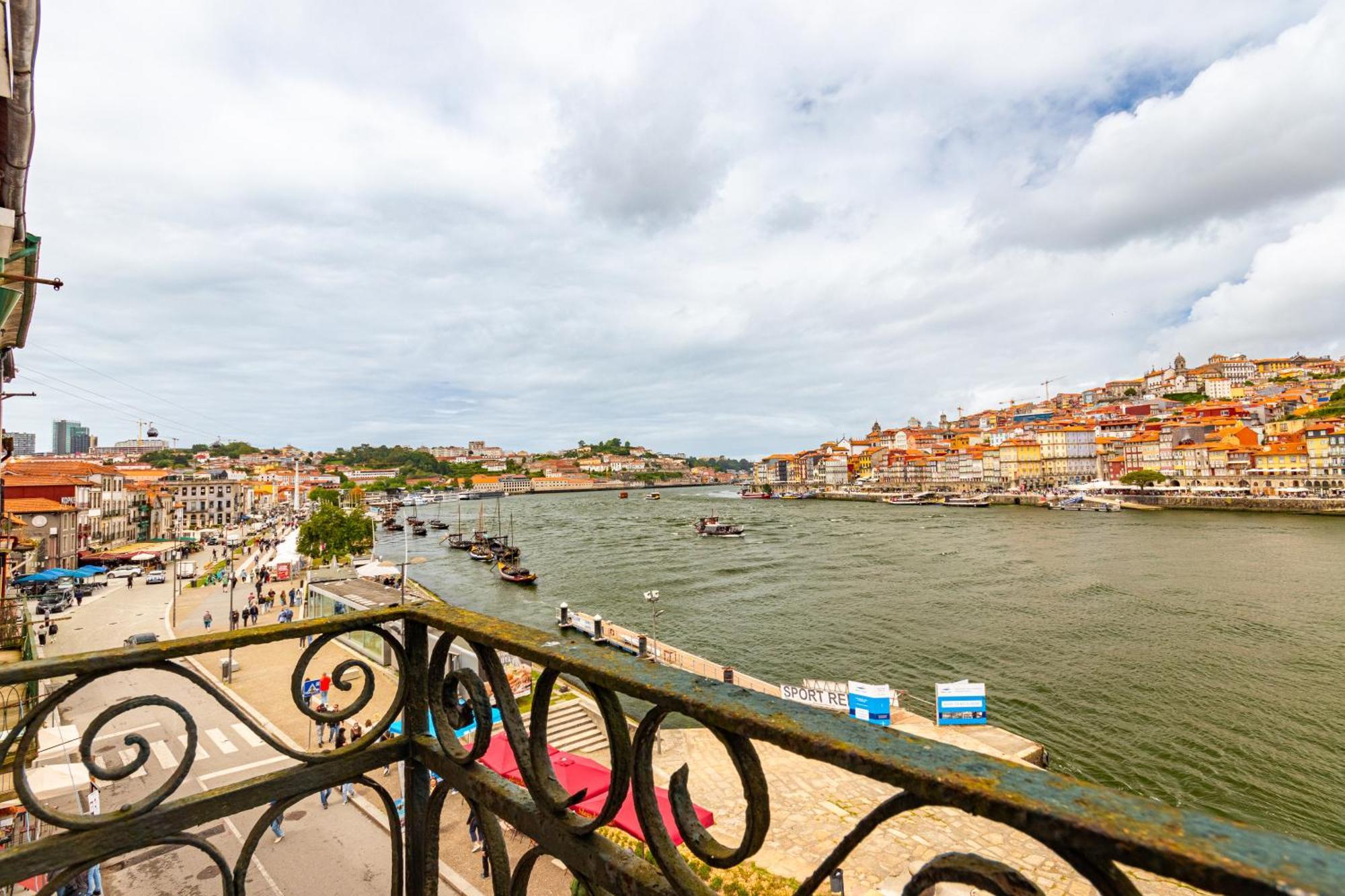 Nortesoul Porto A Vista บีลาโนวาเดกายา ภายนอก รูปภาพ