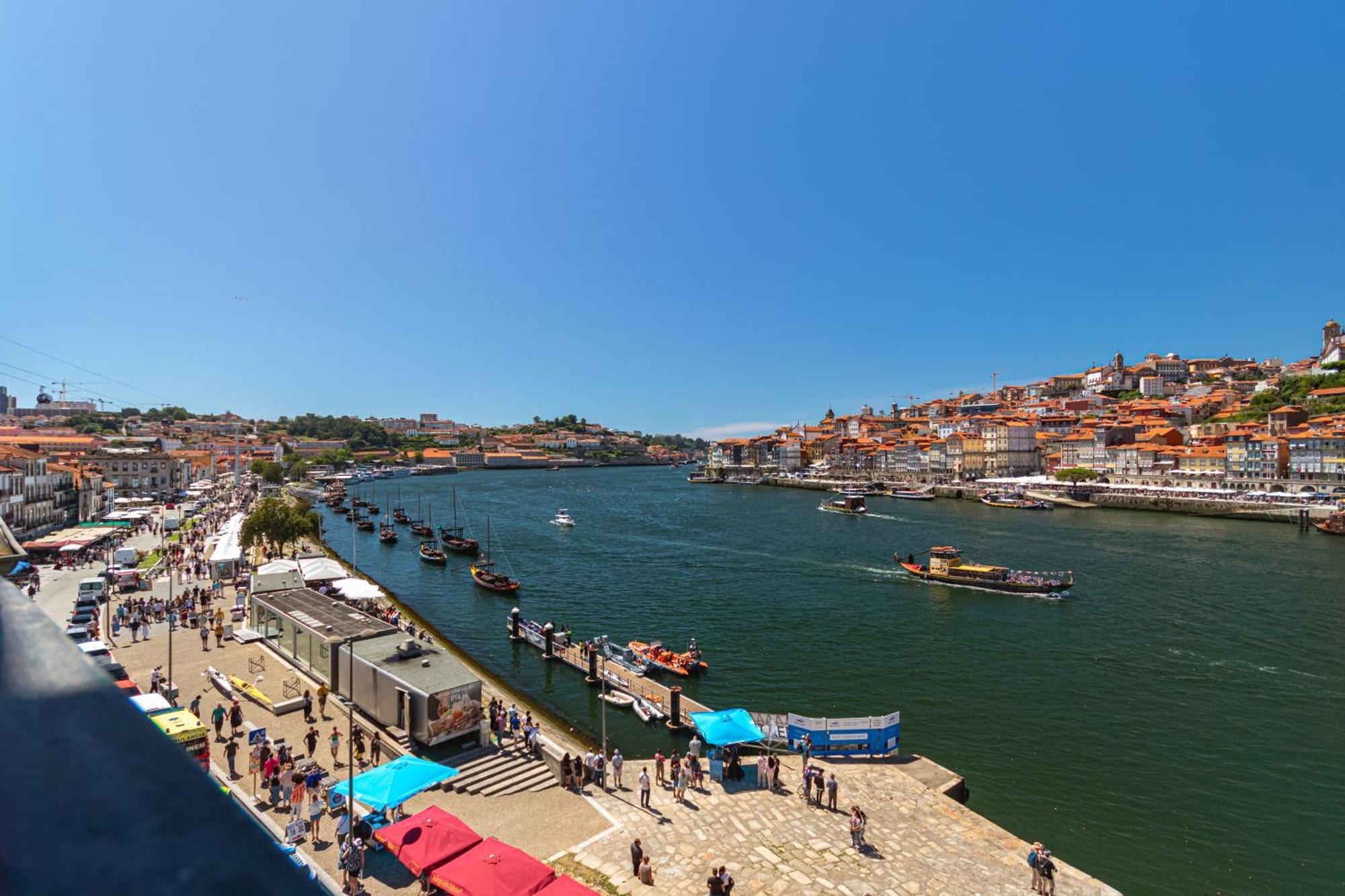 Nortesoul Porto A Vista บีลาโนวาเดกายา ภายนอก รูปภาพ